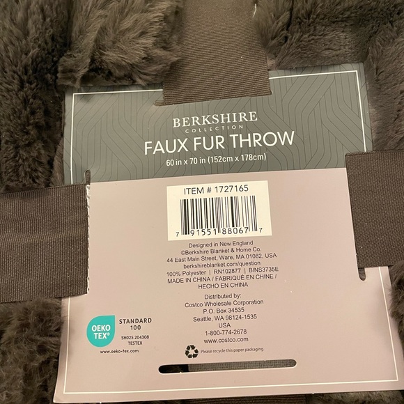 Berkshire Brown Faux Fur Blanket New - Picture 3 of 4